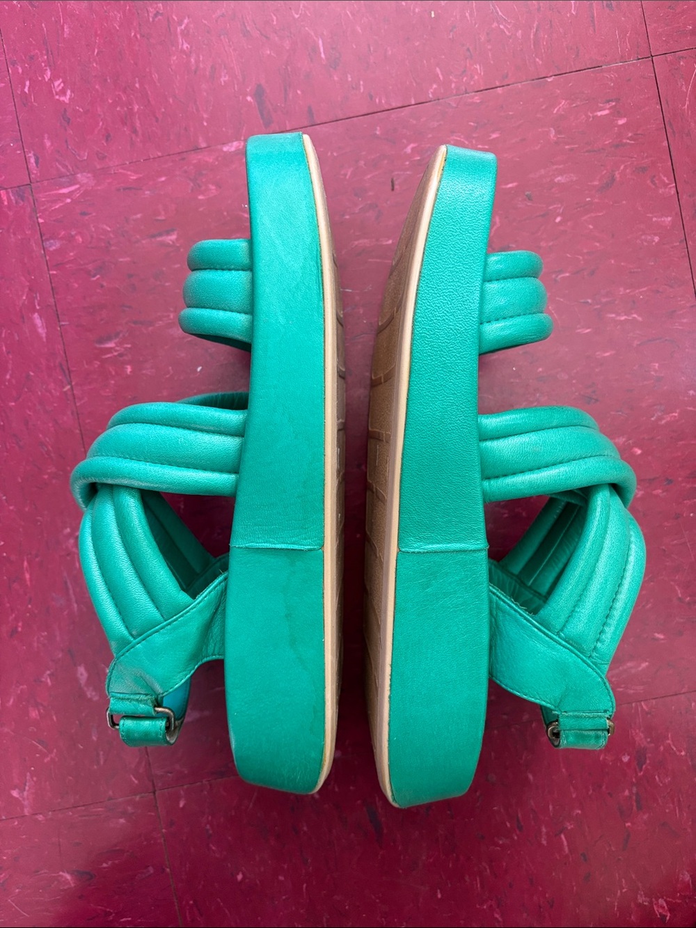 Super Soft Leather ‘Bueno’ Teal Padded Strap Sandals